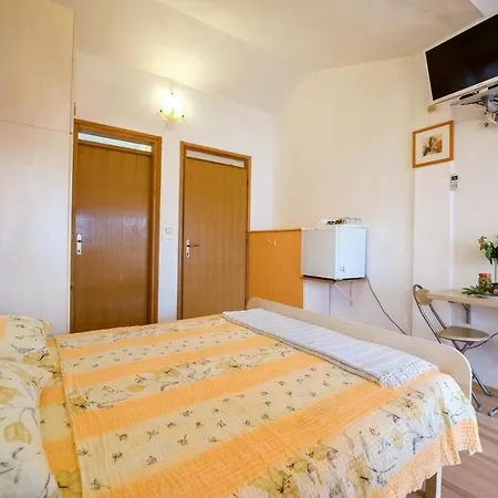 Topolovec * Luka (Dugi Otok)