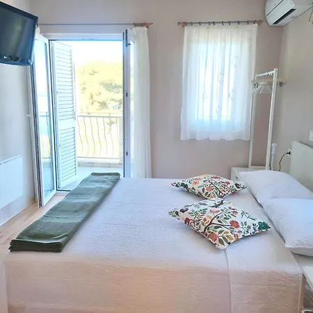 Δωμάτια σε οικογενειακή κατοικία Topolovec Luka (Dugi Otok)