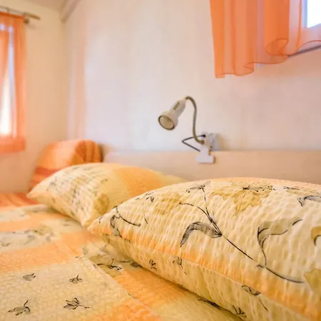 Topolovec * Luka (Dugi Otok)