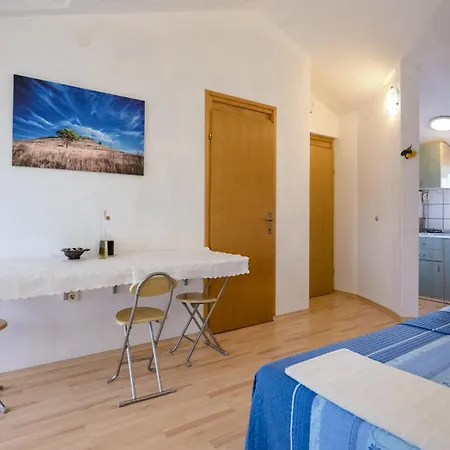 Topolovec * Luka (Dugi Otok)