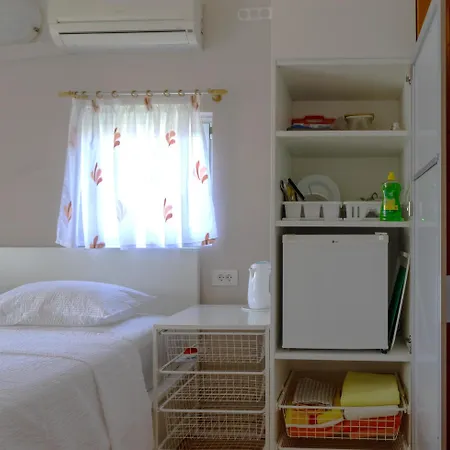 Topolovec * Luka (Dugi Otok)