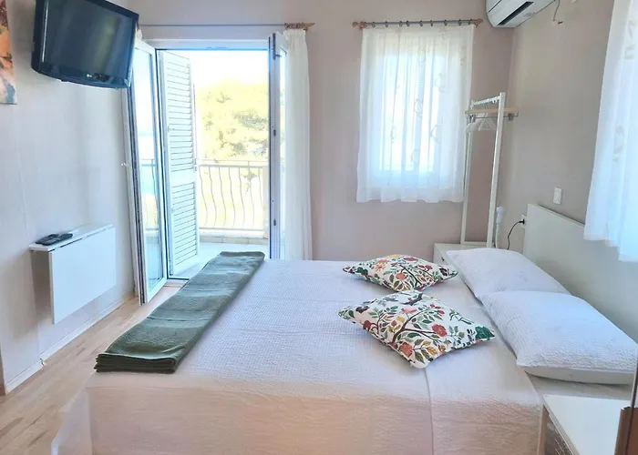 Δωμάτια σε οικογενειακή κατοικία Topolovec Luka (Dugi Otok)