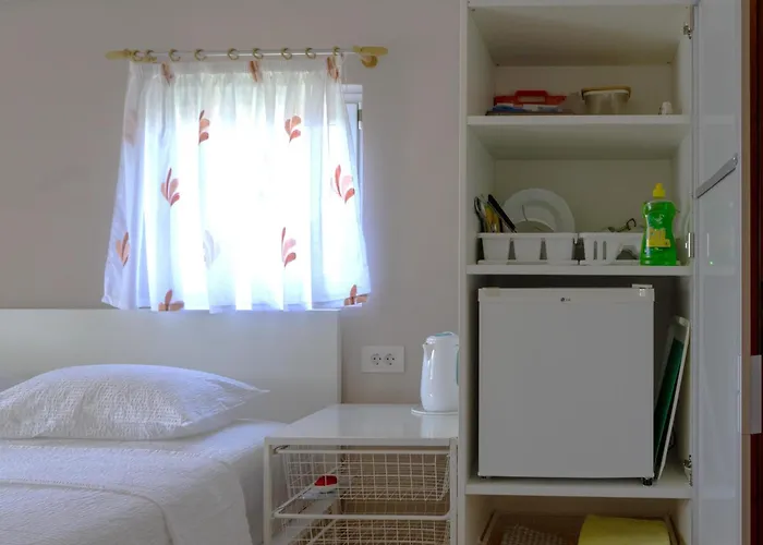 Topolovec * Luka (Dugi Otok)